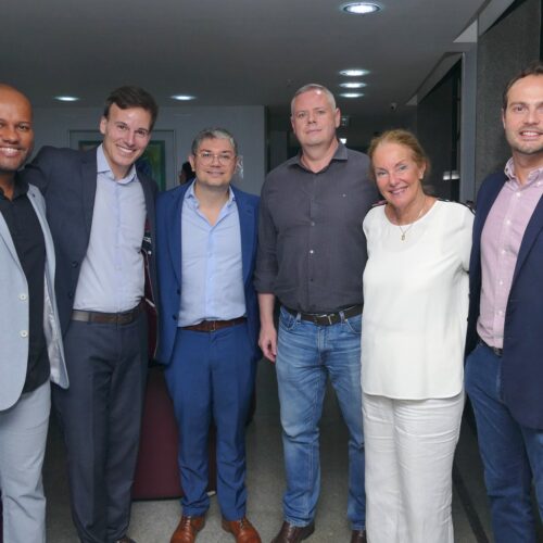 Encontro CTO e SMH CTO e SMH promovem, pela primeira vez em mais de 40 anos, evento para fomentar parceria para estudos e atualizações na área da oncologia